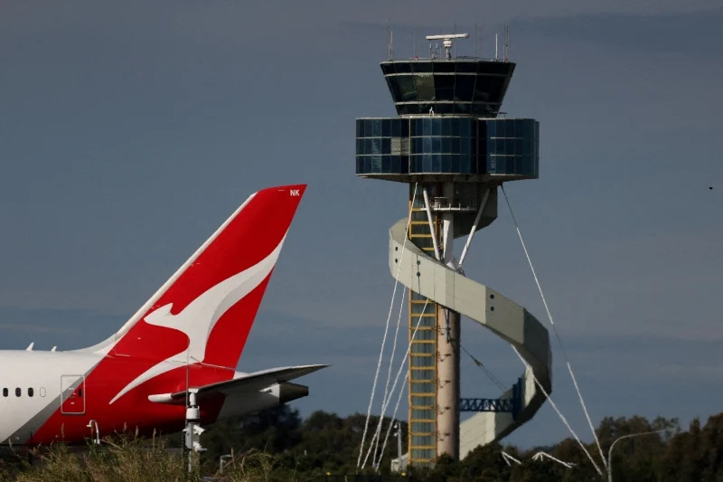 Air traffic controller shortage causes Sydney Airport flight disruption